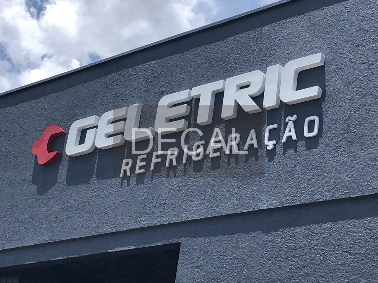Letras em Relevo 24